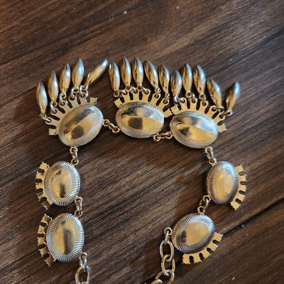 Beautiful necklace - Picture 4 of 4